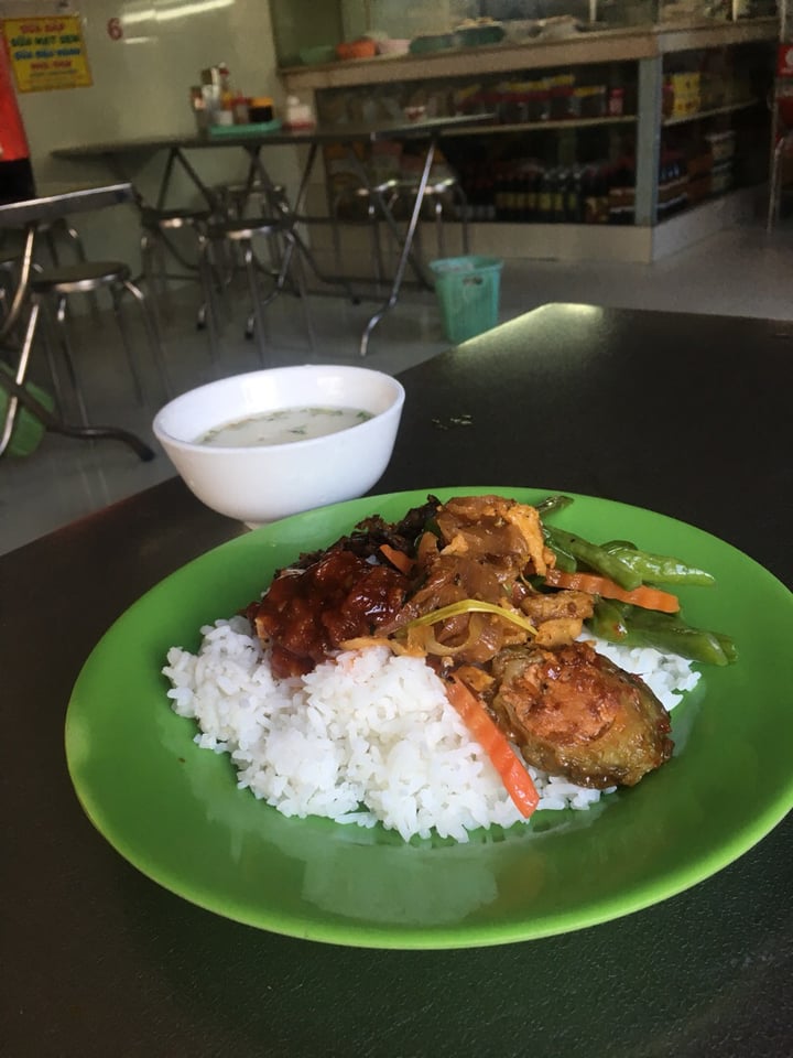 review photo of Quán Chay Tỉnh Tâm Trai Dĩa cơm đặt biệt shared by @diana on 02 Mar 2019 - review