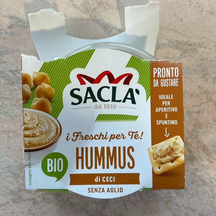 photo of Sacla' Hummus di ceci senza aglio shared by @saraagarla on  28 Jun 2022 - review