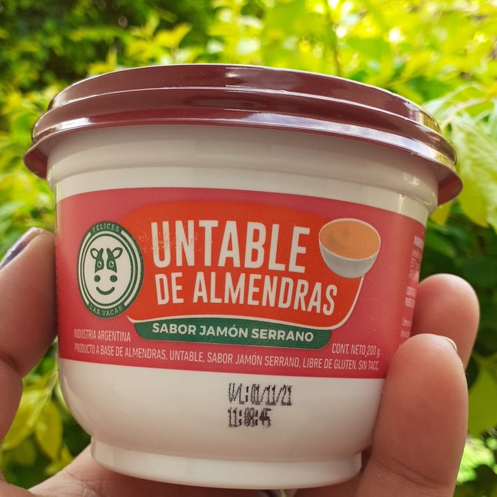review photo of Felices Las Vacas Queso Untable de Almendras sabor Jamón Serrano shared by @nomadatrecw on 15 Oct 2021 - review