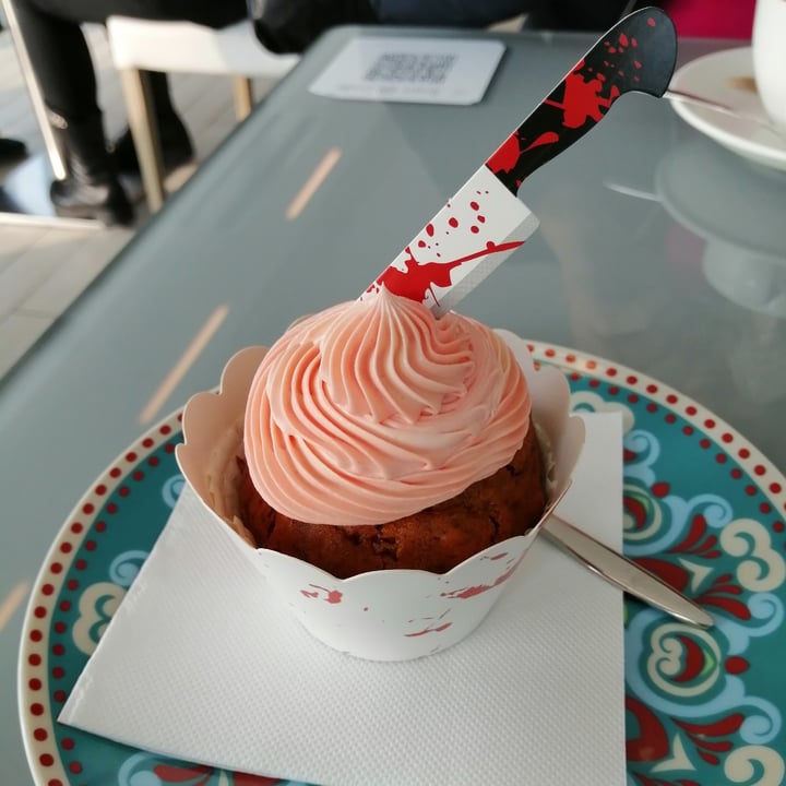 photo of DELI - Coffee & Lunch Halloween cupcake 🎃 shared by @anthe on  31 Oct 2020 - review