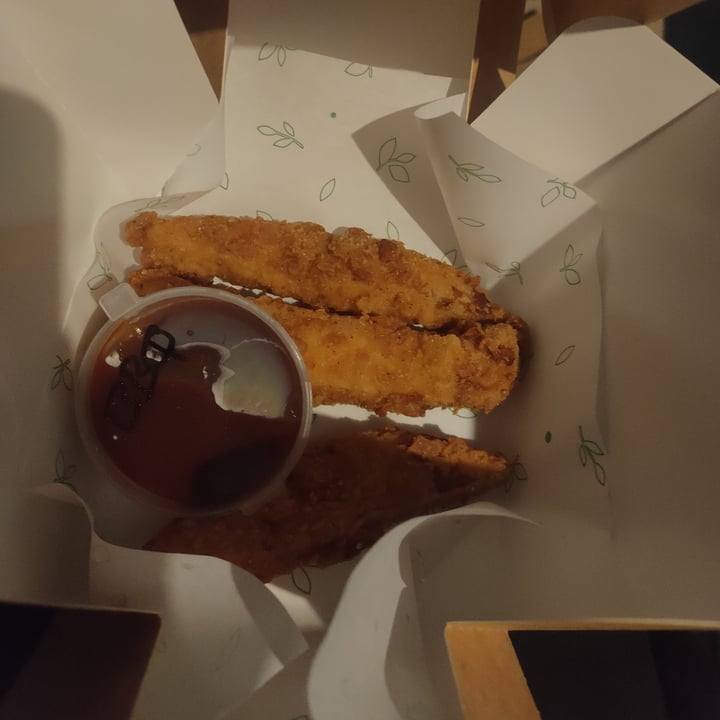 photo of vegan chick nation Vegan chick tenders shared by @clare-cooling on  05 Apr 2021 - review