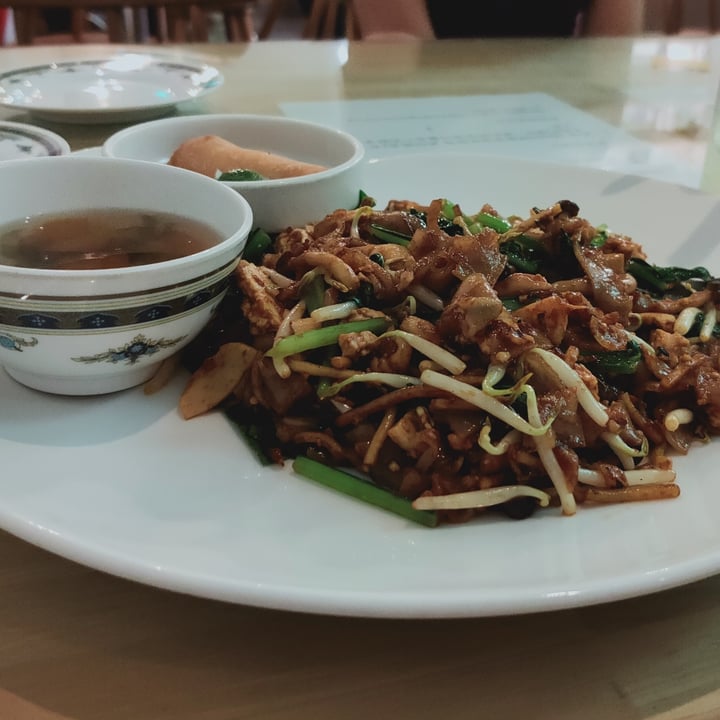 review photo of Loving Hut Lh Char Kway Teow Set shared by @syyu on 16 Nov 2020 - review