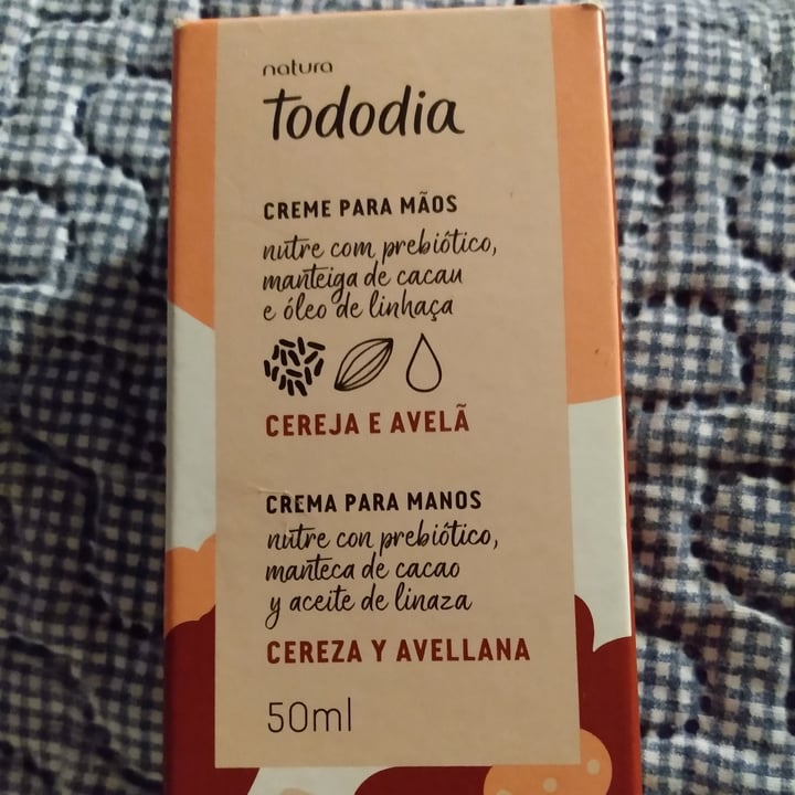 photo of Natura Todo dia crema para manos- Cereza Y Avellana shared by @romileon on  26 Jan 2022 - review