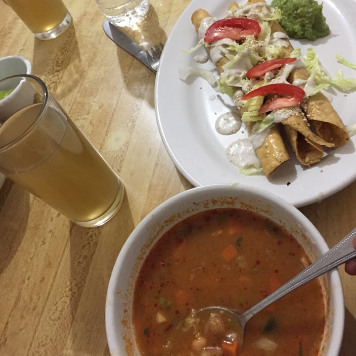 review photo of VEGuerrero Barbasoya y consomé shared by @emmi on 26 Jul 2020 - review