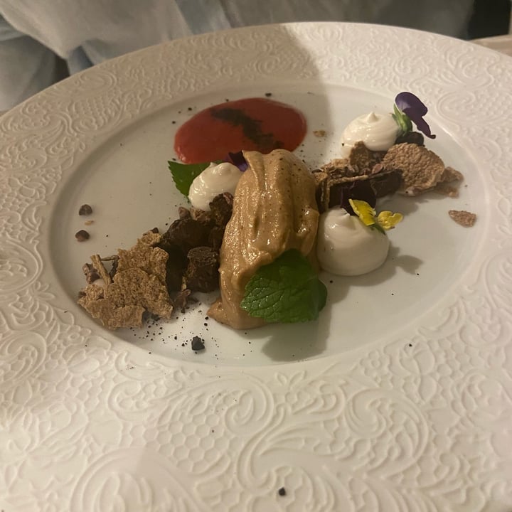 photo of Linfa Milano - Eat Different Nocciole e cereali shared by @blondeidentity on  12 Oct 2021 - review