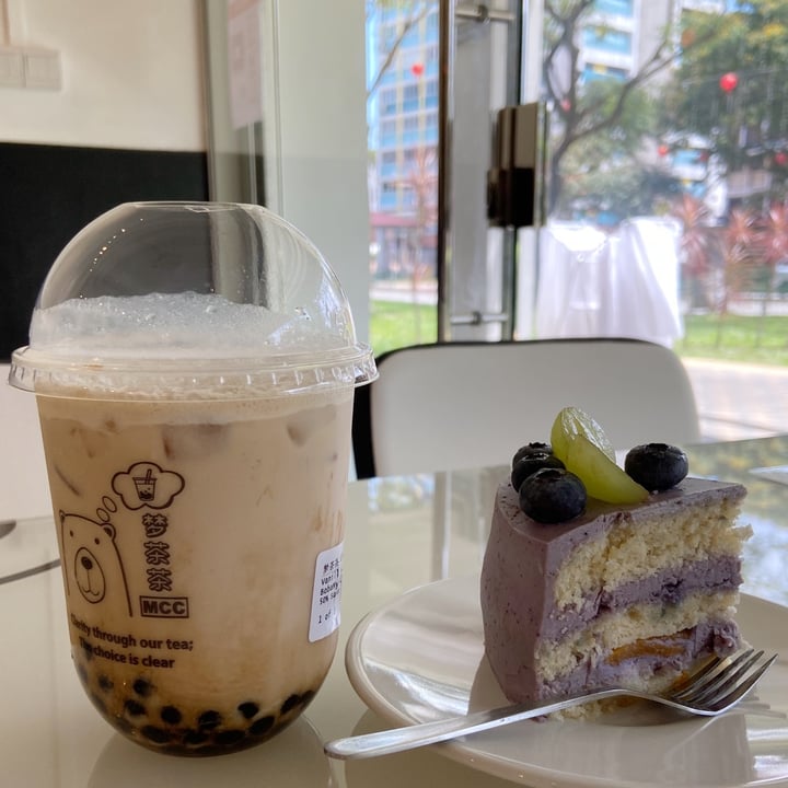 review photo of Mong Cha Cha Cafe æąŠè¶è¶ Blueberry Creme Cake shared by @serenqipity on 15 Feb 2022 - review