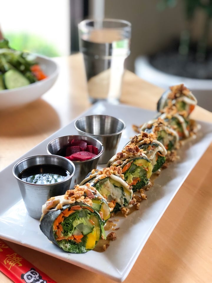 photo of Christopher's Kitchen Vegan Sushi, Loaded Nachos & Greens shared by @dailyveganliving on  09 Apr 2019 - review