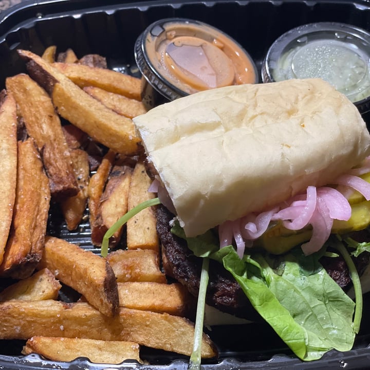photo of Junk Ditch Brewing Company Beet burger shared by @karenasp on  06 Nov 2021 - review