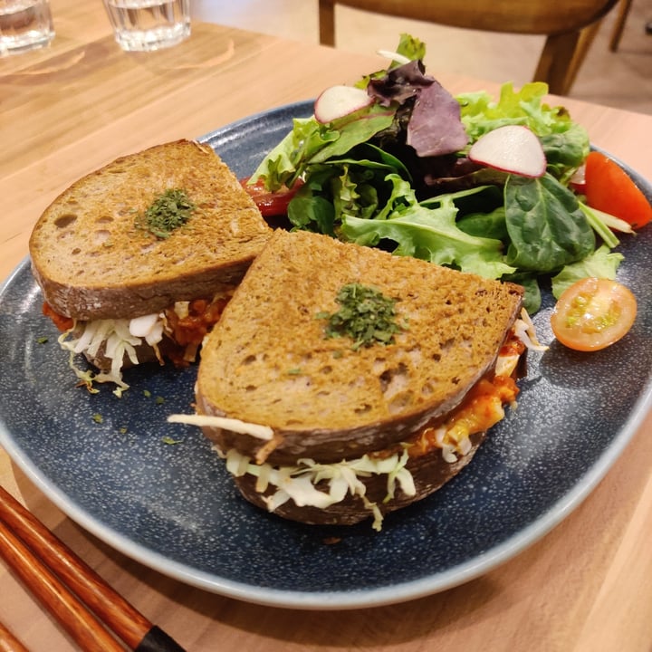 review photo of Am I Addicted - Pottery Studio & V Cafe Grilled Cheese Kimchi Sandwich shared by @lifeofkyt on 01 Jun 2022 - review