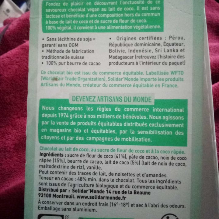 review photo of Artisans du Monde Coconut milk chocolate shared by @carolegart on 06 Mar 2020 - review