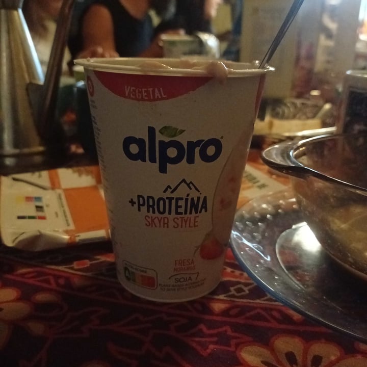 photo of Alpro Proteina skyr style Fresa shared by @ratita-libre on  22 Oct 2022 - review