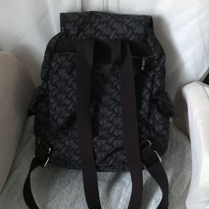 photo of Kipling mochila shared by @anaribas on  08 May 2022 - review