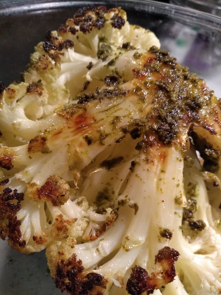 photo of Trader Joe's Vegan Kale, Cashew & Basil Pesto shared by @gatherwithsarah on  11 Dec 2019 - review