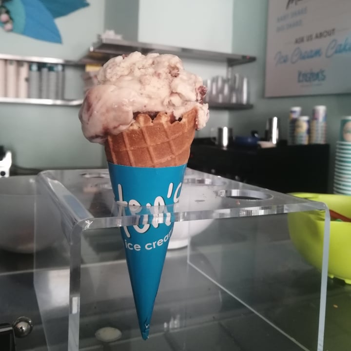 review photo of Kristen's Kick-Ass Ice Cream Stellenbosch Peanut Butter Ice Cream shared by @thekeenbean on 25 Oct 2022 - review