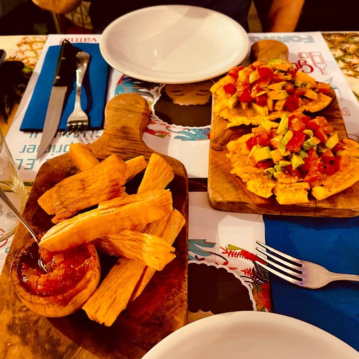 review photo of Mamajuana Platano verde, avocado pomodorini shared by @carmymi2 on 05 Nov 2022 - review