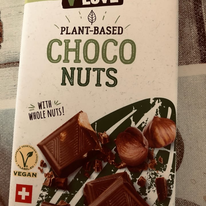photo of Migros V-Love Choco Nuts shared by @cinzia81 on  15 Feb 2022 - review