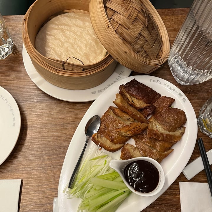 photo of Tofu Vegan Peking “duck” shared by @jessskh on  07 Nov 2022 - review