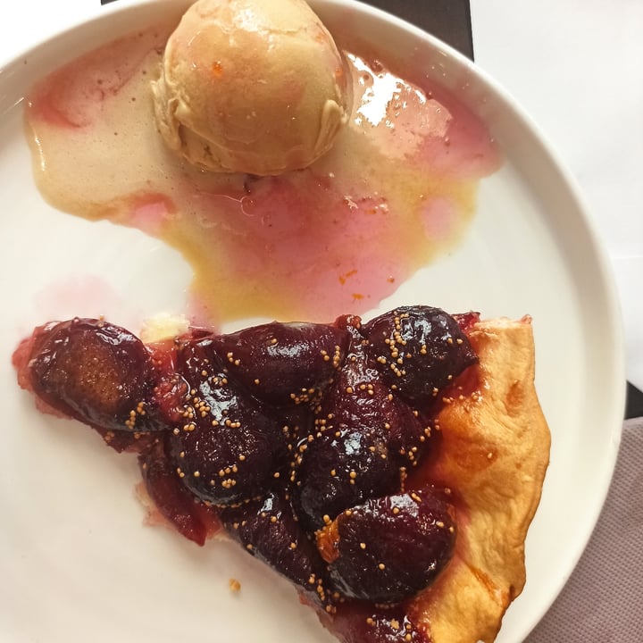 photo of Restaurante Oslo Tarta de higos con helado de manzana shared by @mjpb on  13 Oct 2020 - review
