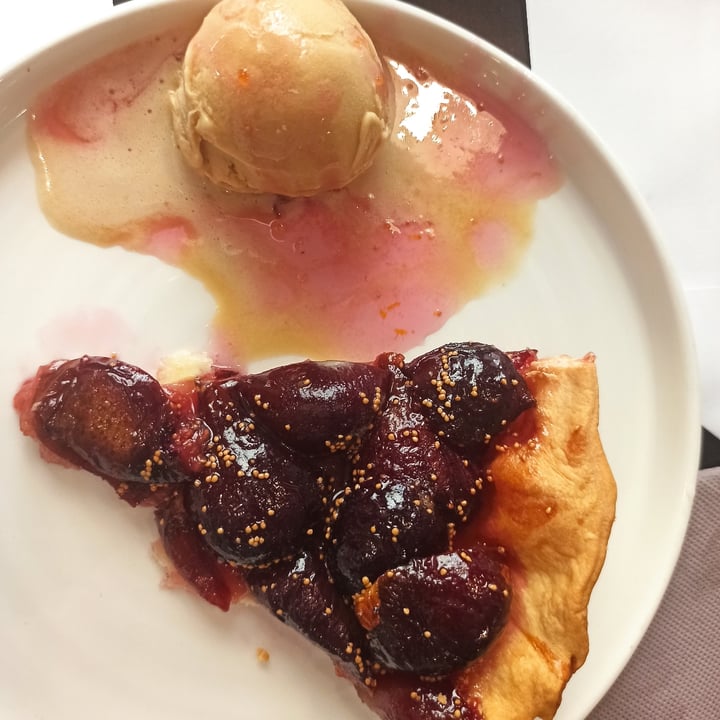 review photo of Restaurante Oslo Tarta de higos con helado de manzana shared by @mjpb on 13 Oct 2020 - review