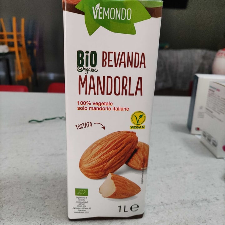 photo of Vemondo Bio Bevanda Mandorla shared by @alelate on  01 Apr 2022 - review