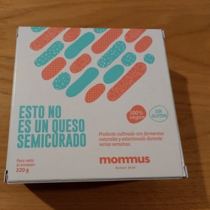 photo of Mommus Foods Esto No Es Un Queso Semicurado shared by @xenawarrior on  22 Apr 2021 - review