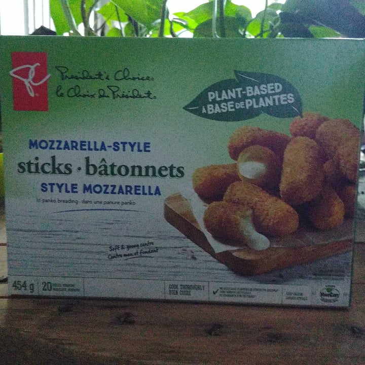 photo of President's Choice Mozzarella Style Sticks shared by @earthlingari on  24 Jun 2021 - review