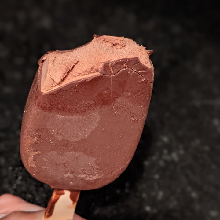 photo of So Delicious Dairy Free Dipped Double Chocolate Delight Cashewmilk Ice Cream Bar shared by @veggieassassin on  29 Jan 2021 - review