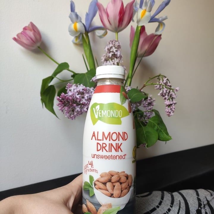 photo of Vemondo almond milk shared by @flouredfingers on  19 May 2021 - review