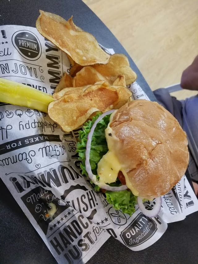Photo of the dish “Chzzzy at Heart (Beyond Burger)”