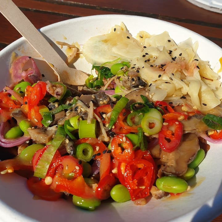 photo of Finn Poke Burleigh Heads Build your own bowl shared by @taroony on  20 Jul 2021 - review
