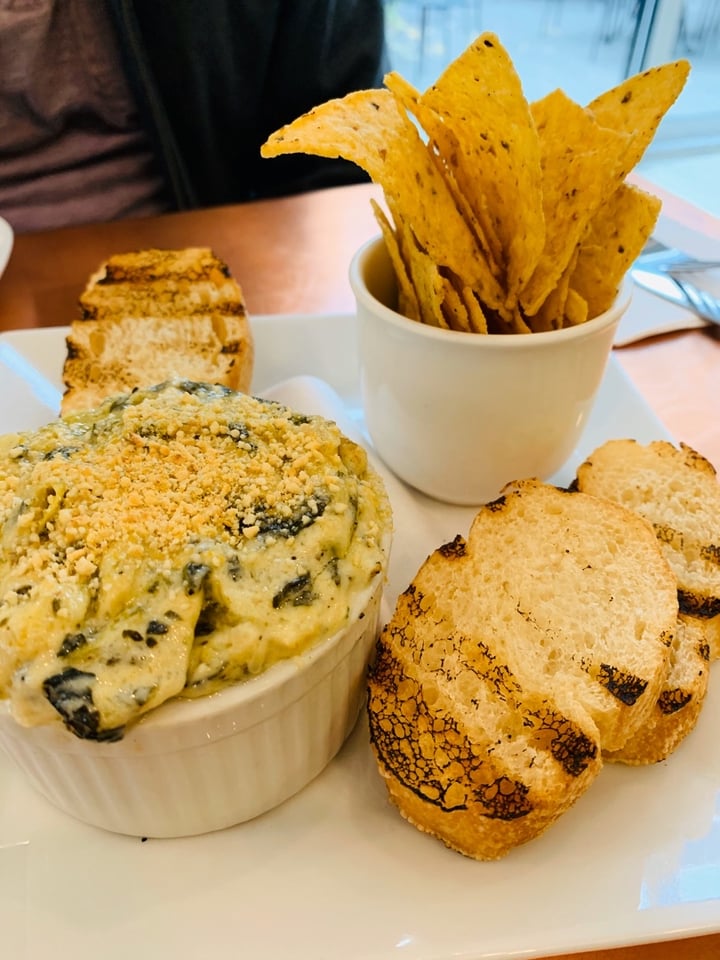 photo of Plantitude Spinach & Artichoke Dip shared by @veganonthego on  26 Oct 2019 - review