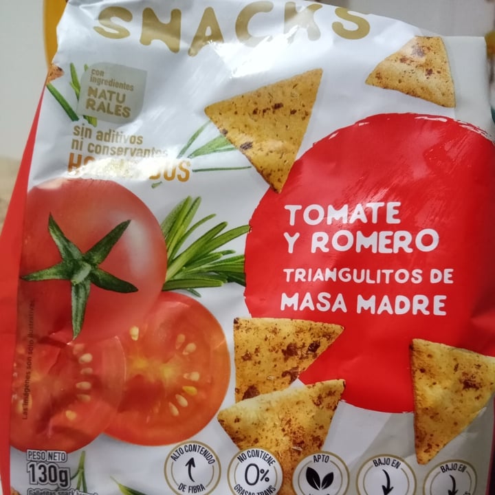 photo of Almadre Triangulitos De Masa Madre Sabor Tomate Y Romero shared by @angeleslo on  25 Mar 2022 - review