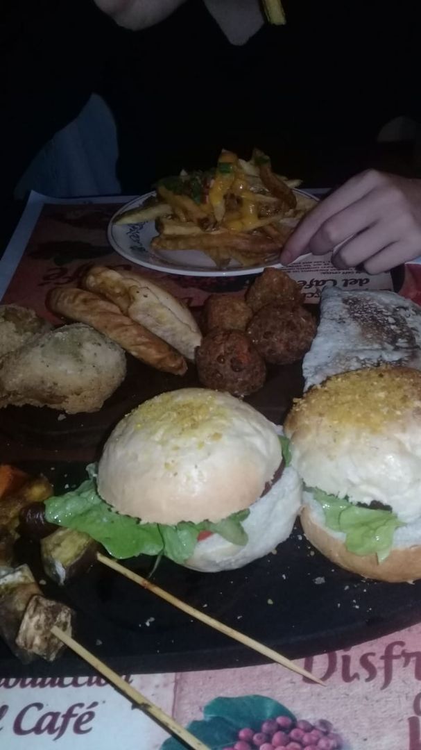 review photo of Panadería DyD Varios shared by @emilceebgr on 07 Apr 2020 - review