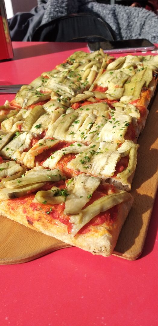 photo of 22.2º Pizza al Taglio Pizza De Berenjenas En Escabeche shared by @ysmina09 on  06 Mar 2020 - review