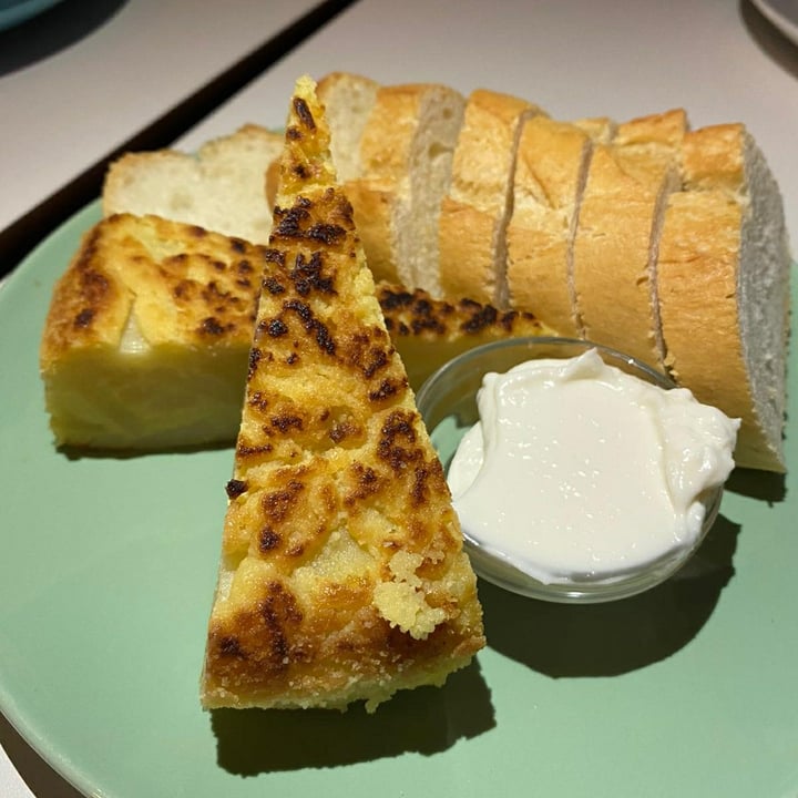photo of Café Madrigal Tortilla Española shared by @jaimtt on  14 Sep 2020 - review