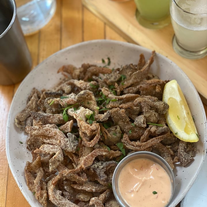 photo of The Butcher's Daughter mushroom calamari shared by @heyveggy on  08 May 2022 - review