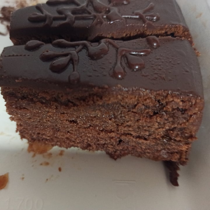 photo of Rosmarino Gastronomia Naturale e Vegana torta Sacher shared by @metalcricia on  02 Jan 2023 - review