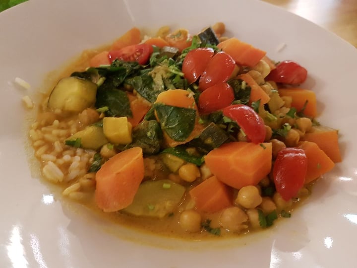 review photo of Vrisssch Bistro & Cafe Gemüsecurry mit REIS shared by @clulu on 29 Feb 2020 - review