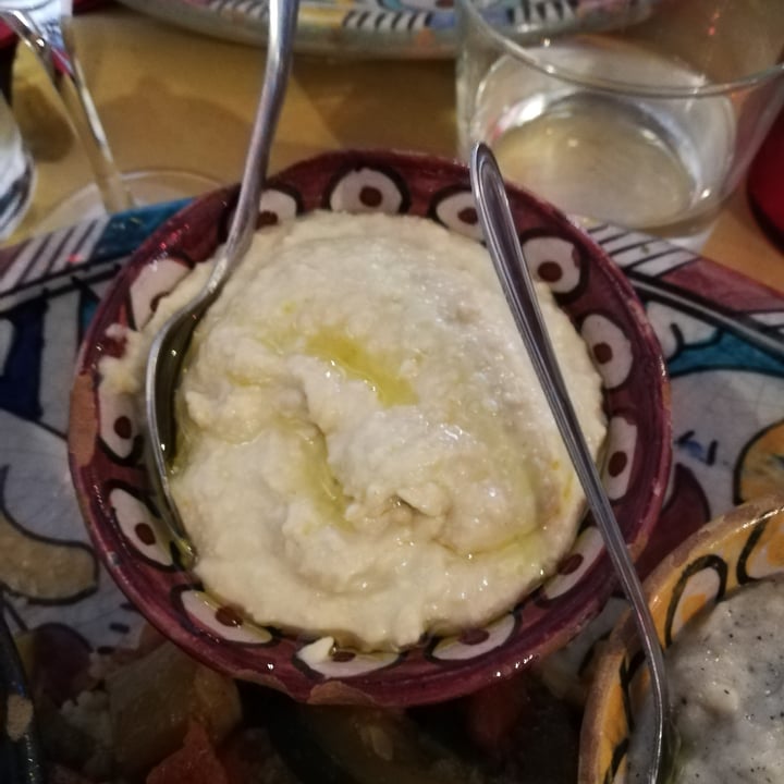 photo of Orient Experience Hummus shared by @edc85 on  01 May 2022 - review