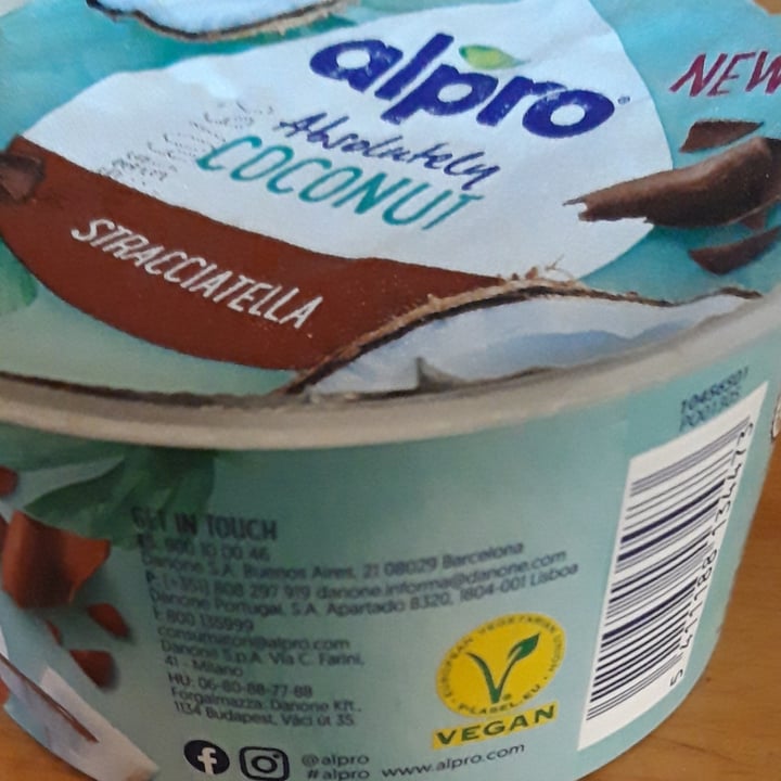 photo of Alpro Absolutely Coconut Stracciatella shared by @elee on  26 Sep 2022 - review