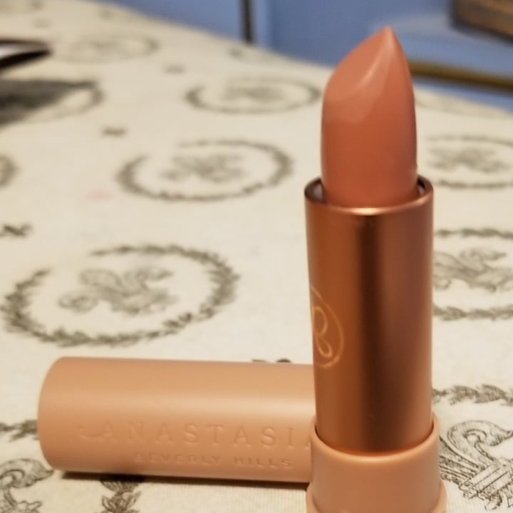 photo of Anastasia Beverly Hills Full Pigment Satin Lipstick in Praline shared by @ashleighsmith1987 on  03 Jan 2021 - review