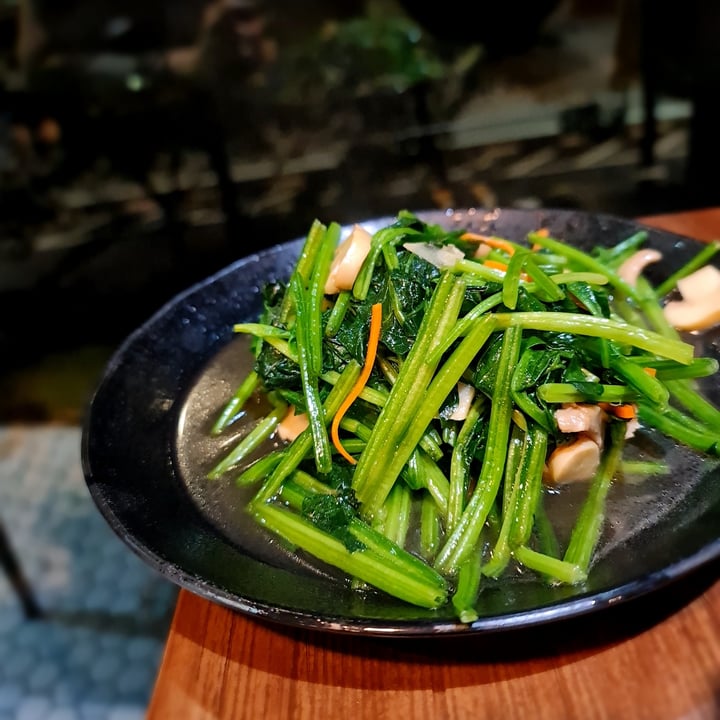 photo of Leaf Corner Stir fried spinach shared by @parismelody on  15 Oct 2021 - review