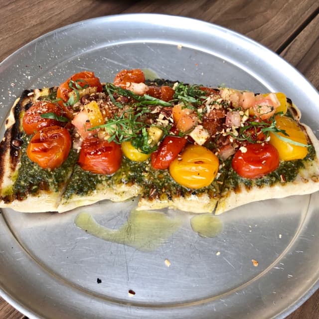 Photo of the dish “tomato flatbread”