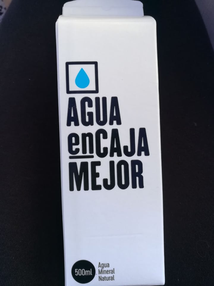 photo of Agua en caja mejor Agua En Caja Mejor shared by @moomo on  07 Dec 2019 - review