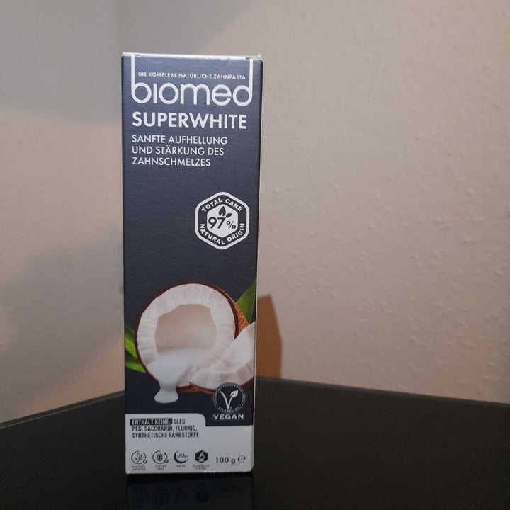 photo of Biomed COMPLETE CARE NATURAL TOOTHPASTE SUPERWHITE shared by @rachaeljones on  29 May 2022 - review