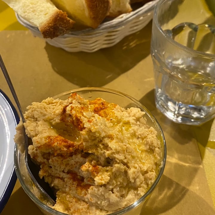 photo of Poormanger 2 Hummus di ceci e sesamo shared by @ilariacera on  17 Jun 2022 - review