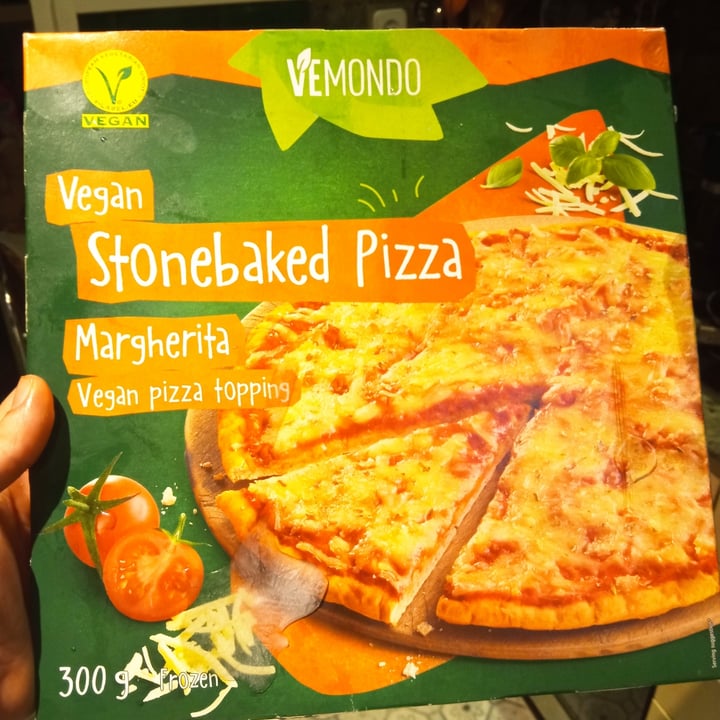 photo of Vemondo  Stonebaked Pizza Margherita shared by @joacomo on  13 Aug 2022 - review