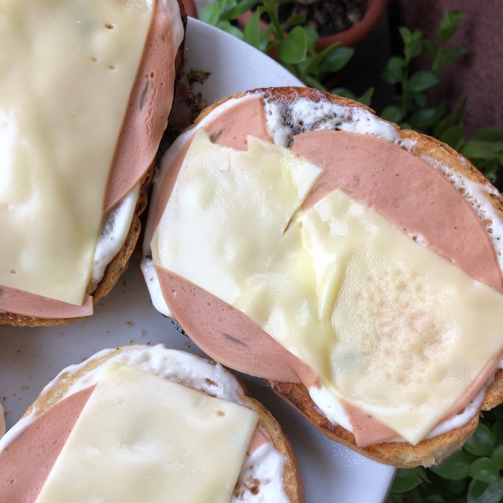 review photo of Vemondo Vegan slices ham shared by @bobbyeats on 17 Aug 2021 - review