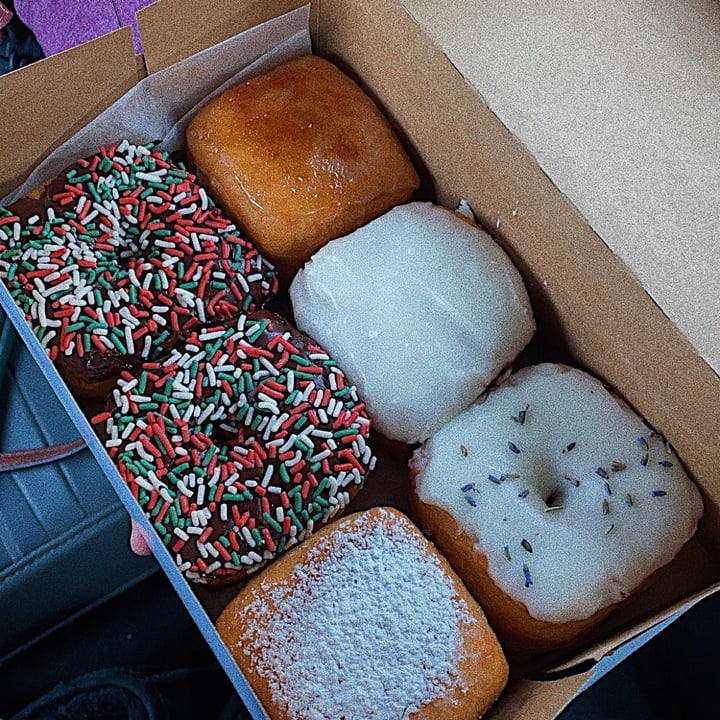 photo of The Vegan Doughnut Company Vegan Doughnuts shared by @beepeachiee on  06 Apr 2021 - review