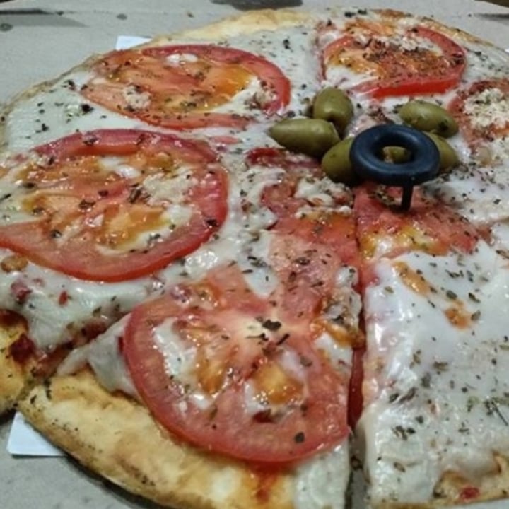 photo of Flipper Pizza Pizza Napolitana con Jamón shared by @beluqra on  19 May 2020 - review